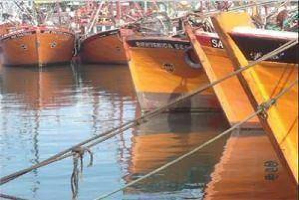 Reuni�n clave para evitar un conflicto en la banquina chica del Puerto