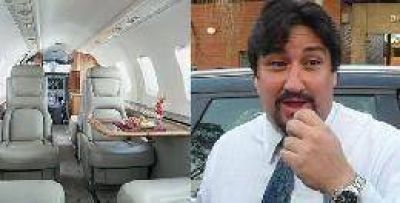 En lo que va de 2012, Closs gast� cerca de 5 millones de pesos en vuelos vips