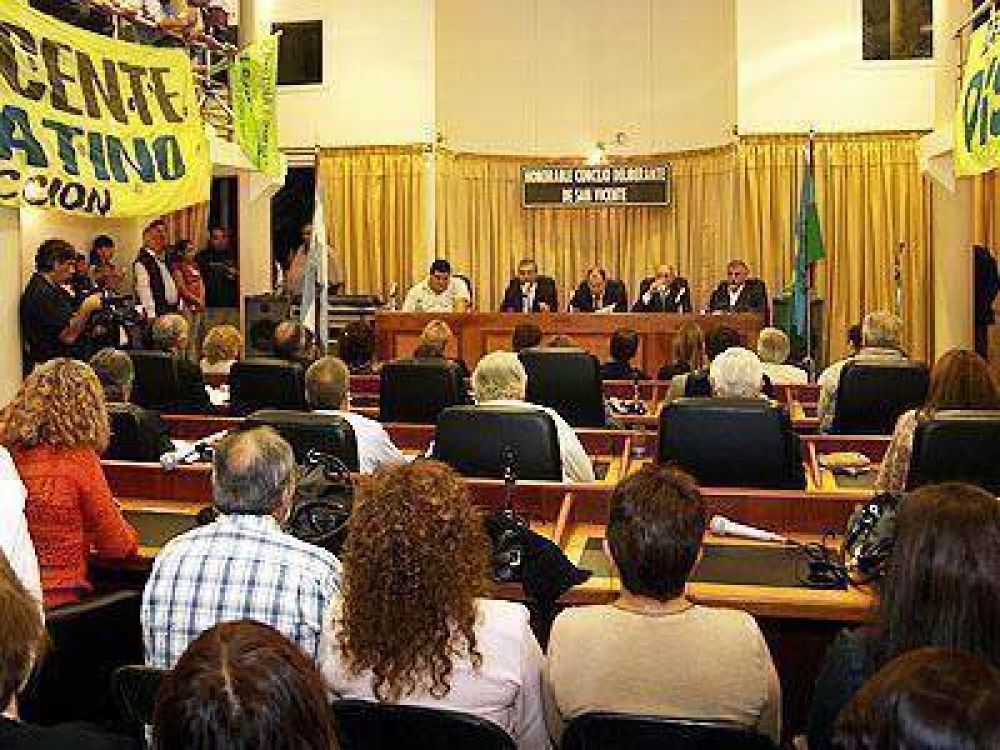 SAN VICENTE: En una sesi�n sin pol�mica, aprobaron varios despachos de comisi�n