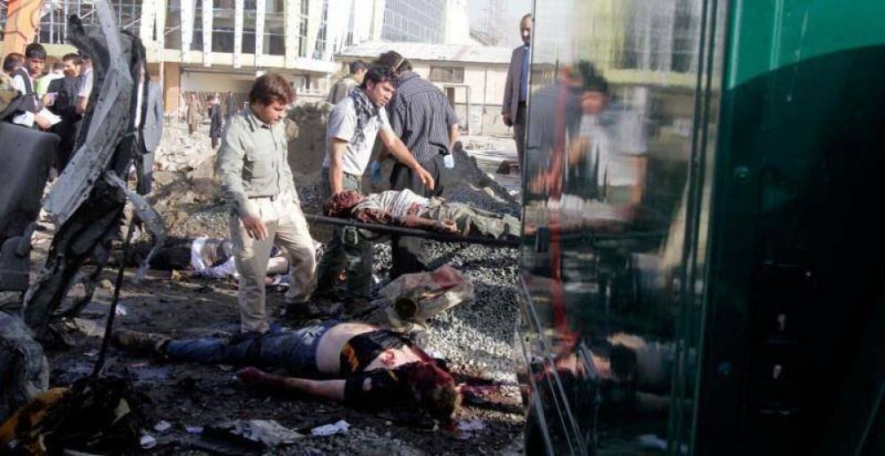 Atentado suicida en Kabul: 12 muertos