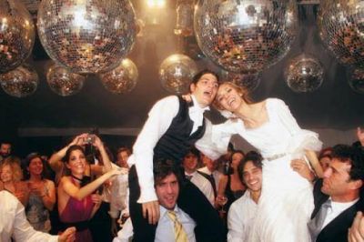 Para la Justicia es "impropio" que una mujer casada desfile en ropa interior