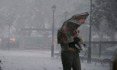 Alerta roja, anegamiento de calles y evacuaciones en Uruguay por los fuertes vientos