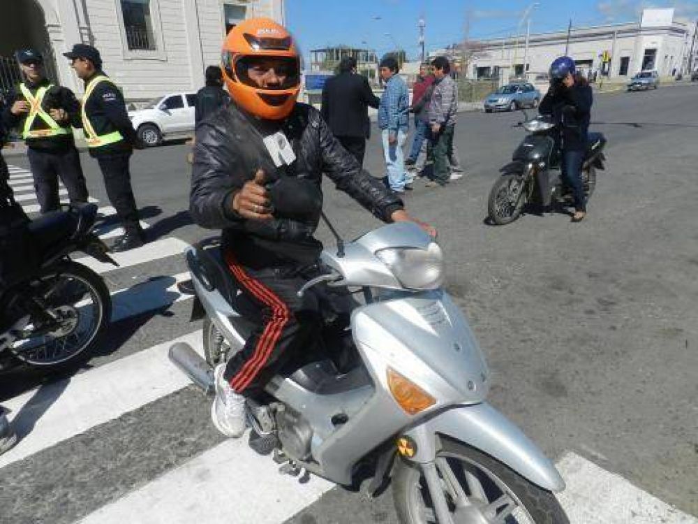 El 60% de los conductores usan ahora su casco protector