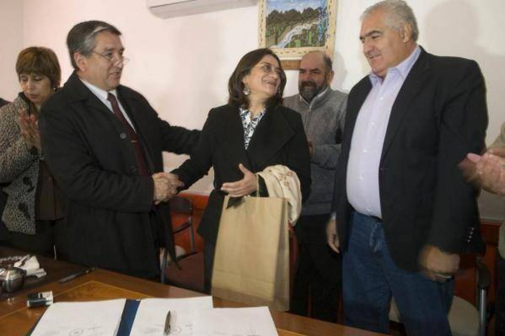 Corpacci puso en funcionamiento el acueducto para San Jos�