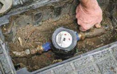 Capital. Aguas Riojanas comenz� a colocar 20 mil nuevos medidores