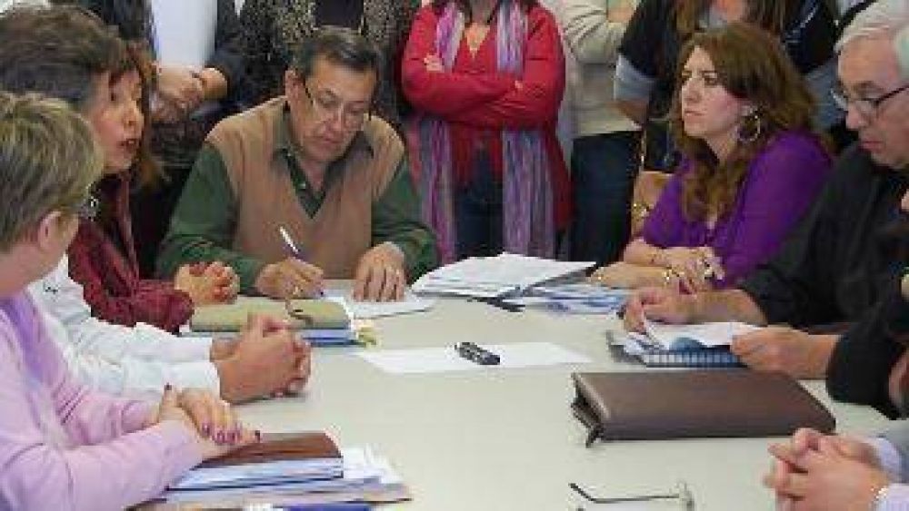 Desplazan a Ana Piccinini como presidenta de Asuntos Constitucionales