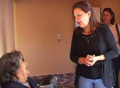 La senadora Beba De Soria entreg� nuevo mejoramiento habitacional en el B� Matadero