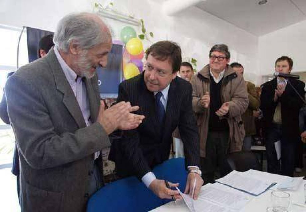 Inauguran nuevo edificio del Jard�n N� 92 en Darwin