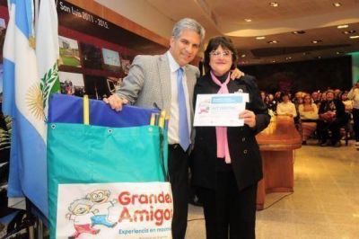 El Gobernador festej� el D�a del Jubilado con los abuelos de San Luis en Terrazas del Portezuelo