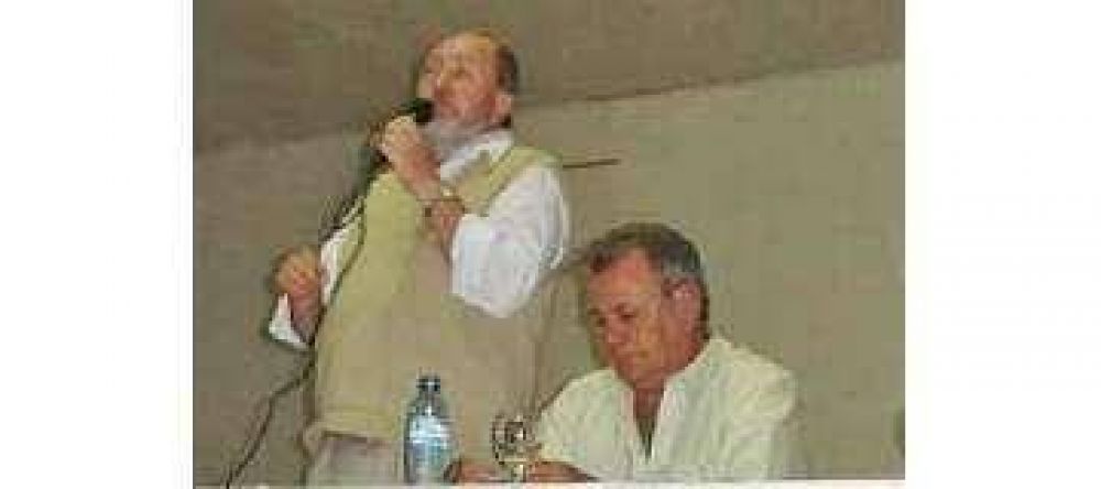 Otro intendente de la Plural dice que se va si no le env�an fondos y denuncia "aprietes" del Gobierno
