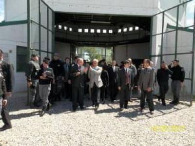 Proponen a reclusos proveer materiales para viviendas