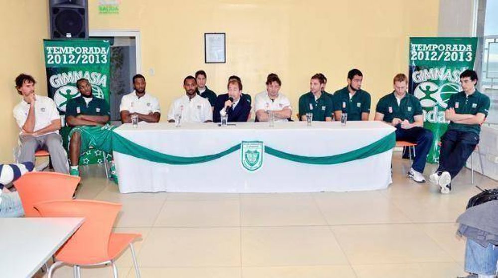 Gimnasia Indalo present� su equipo en sociedad