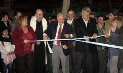 Ya no estar� permitido estacionar alrededor de la plaza H. Yrigoyen