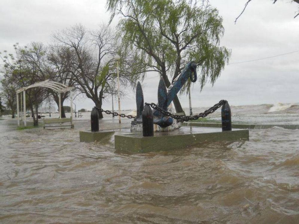 R�o de la Plata: Defensa Civil espera para hoy una crecida de 3 metros