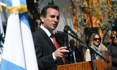 P�rez minimiz� los problemas para comprar pesos chilenos