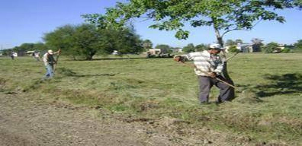 La Municipalidad realiza tareas integrales en cuatro barrios