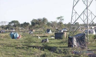 Okupas: por la falta de soluciones y la lluvia hay menos familias en el Pirayu�