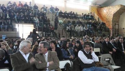 �En Santa Cruz viven 280 mil personas, no una manada de ovejas�