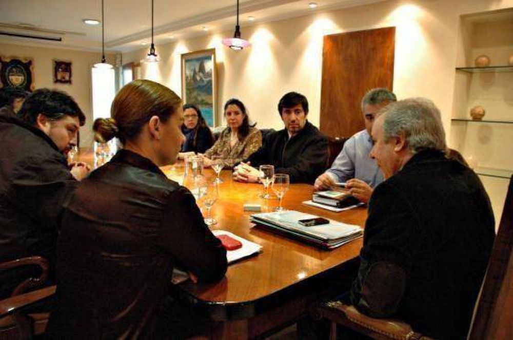 Peralta recibi� a la Asociaci�n Gremial de Empleados Judiciales de la Provincia de Santa Cruz