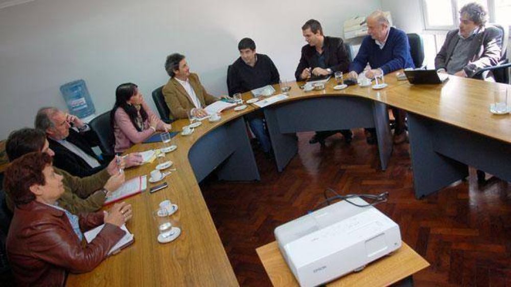 Facultad de Veterinaria: senadores recibieron a Fuertes