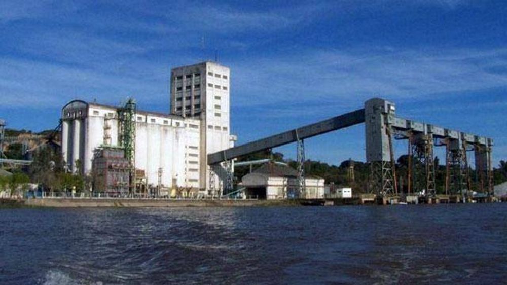 Diamante: suscriben el convenio con la Naci�n para dragar el puerto