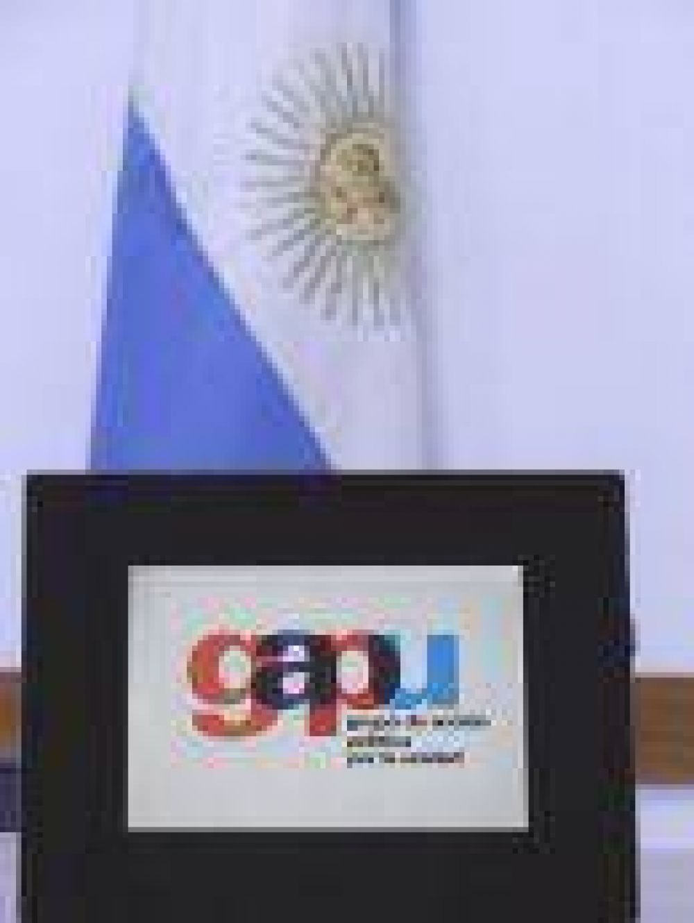 DENUNCIA POR �ABUSO DE AUTORIDAD� 