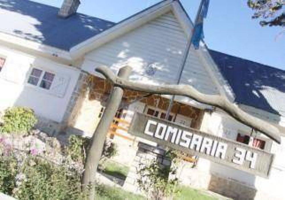 Abus� de su hijastra de 13 a�os y se mat� de un tiro ante los polic�as 