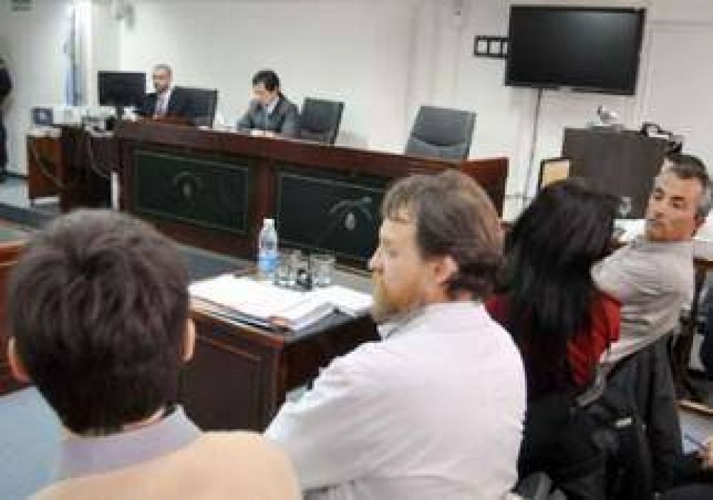 El fiscal pidi� la absoluci�n de Marcelo Guagliardo y Daniel Huth 