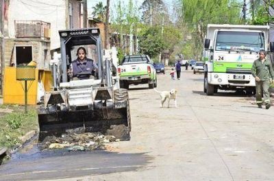 Tras la sudestada, comienzan los trabajos de limpieza en San Fernando
