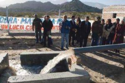 Inauguraron un acueducto en la localidad santamariana de San Jos�