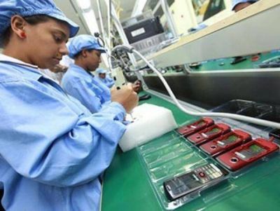Recuperan celulares sustra�dos en las f�bricas por operarios