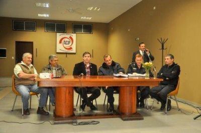 El intendente Luciani y autoridades policiales se reunieron con comerciantes por la inseguridad