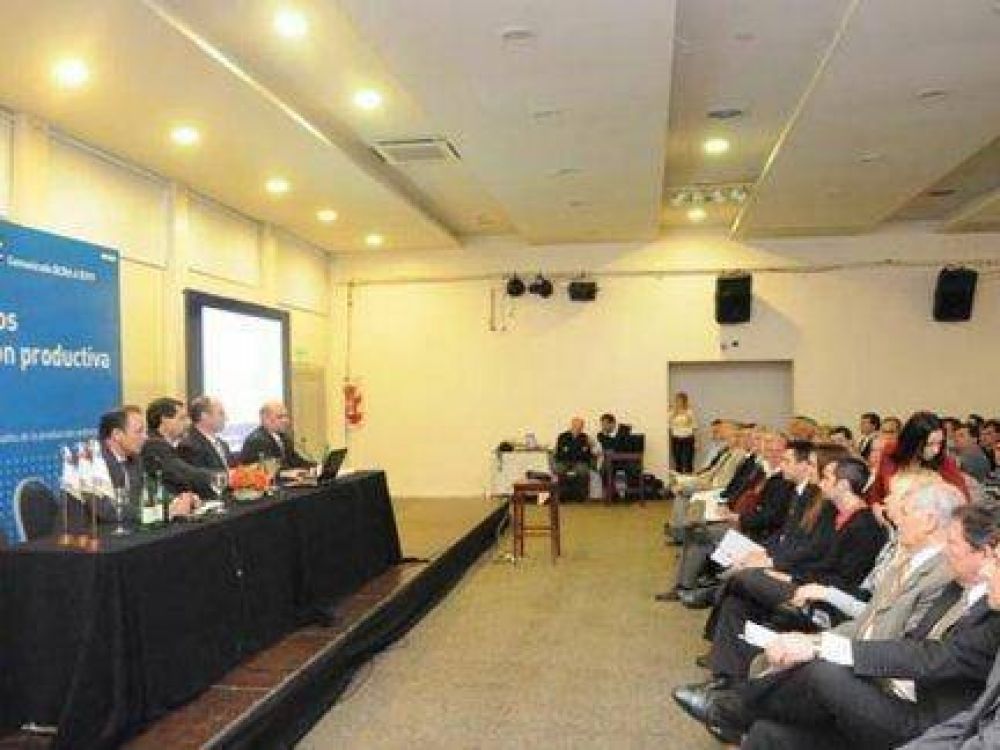 El Nuevo Bersa present� a empresarios su l�nea de cr�ditos productivos