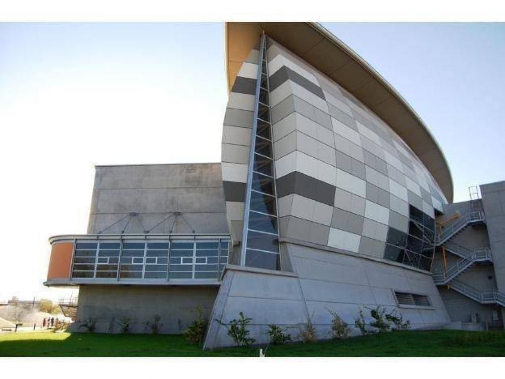 Pospusieron la apertura del centro de la cultura para mediados de octubre
