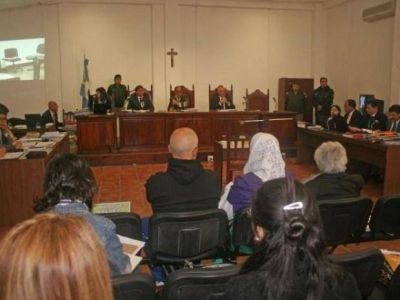 Lezcano �tom� el arma, me la puso en la cabeza�