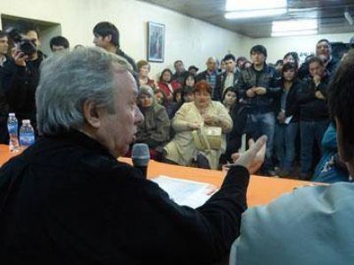 �No se sale negando la realidad y acatando �rdenes de otro lado�