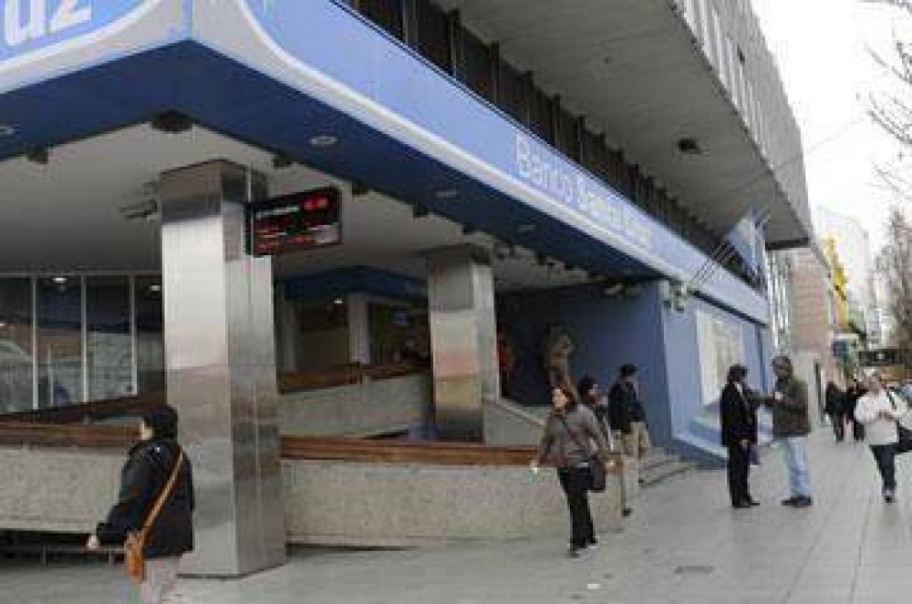 Bancarios advierten posibles medidas de fuerza