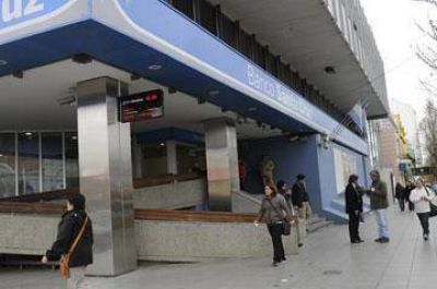 Bancarios advierten posibles medidas de fuerza