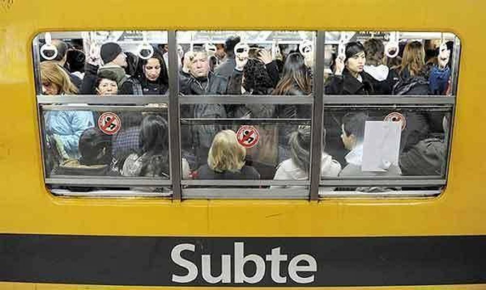 El Presupuesto de la Ciudad no contempla financiar el subte y aumentar�a el valor del pasaje