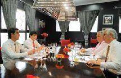El gobernador Urtubey recibi� al gerente de Compa��as Cerveceras Unidas