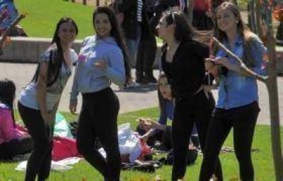 J�venes de todo el pa�s festejaron el D�a de la Primavera