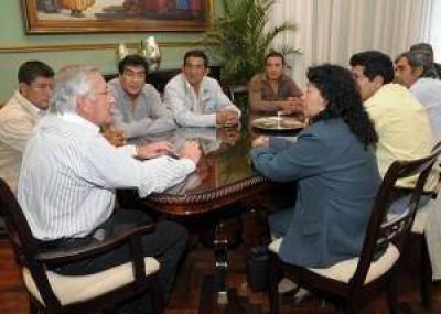  Intendentes y Concejales pidieron a Fellner respeto y respaldo a las autoridades electas por el voto popular