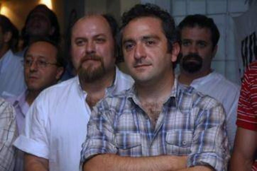 Larroque le peg� duro a Facundo Moyano