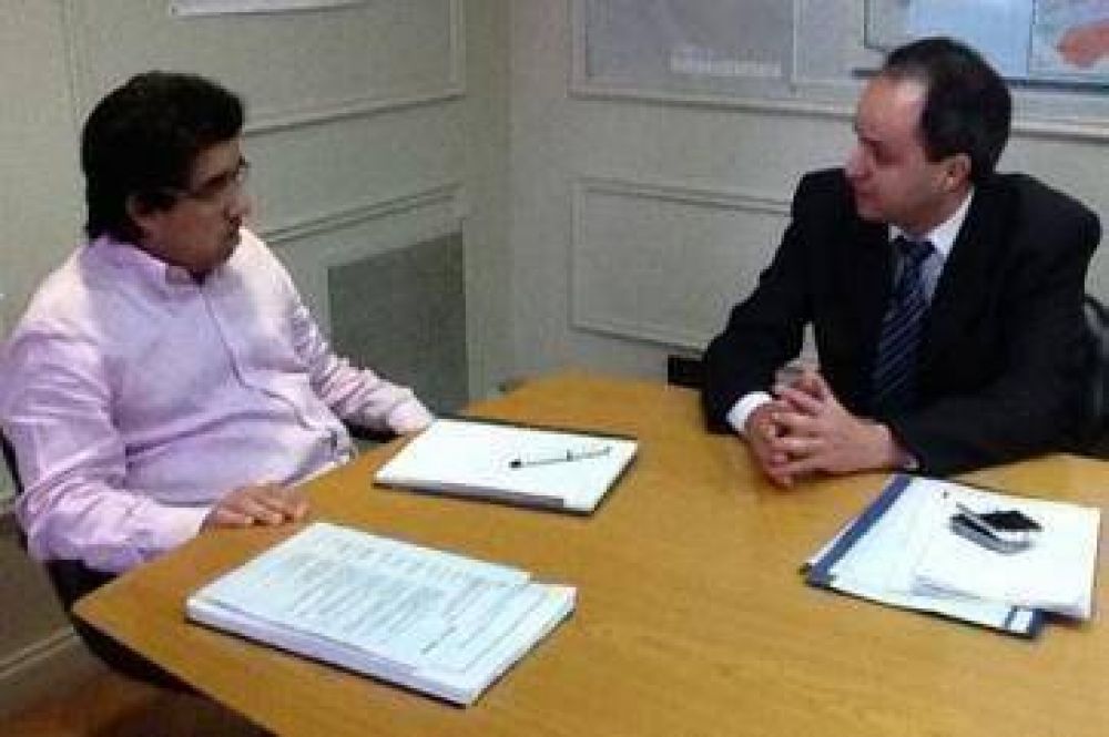 Organiz� un f�tbol para evitar represalias