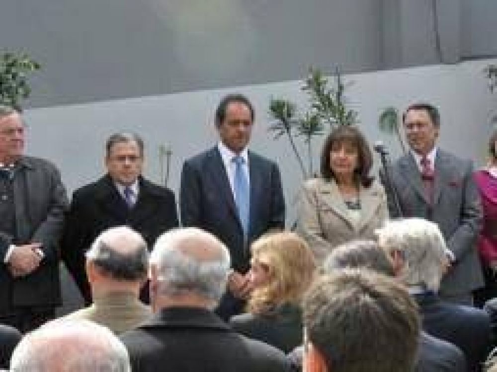 Scioli inaugur� nuevo edificio de Defensor�a Oficial en La Plata