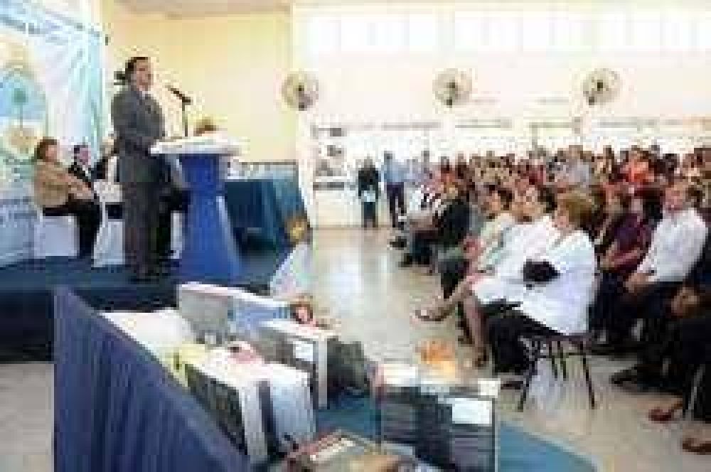 Inauguraron la residencia estudiantil en Colonia Elisa 	