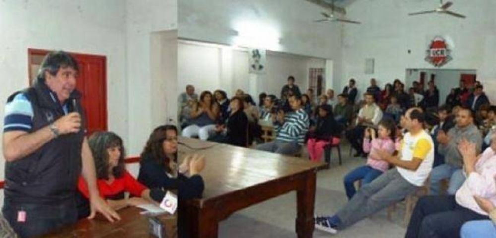 Peche: "La divisi�n del radicalismo nos hace comprar la derrota de antemano"
