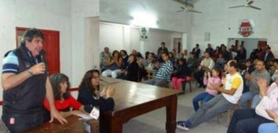 Peche: "La divisi�n del radicalismo nos hace comprar la derrota de antemano"