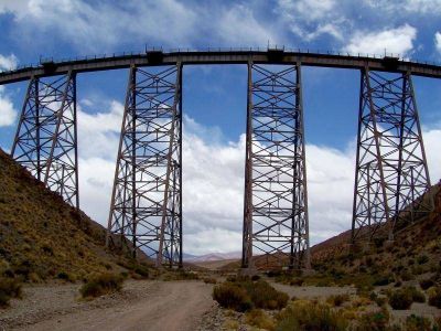 Unos 400 turistas varados a 4000 metros con el tren a las nubes