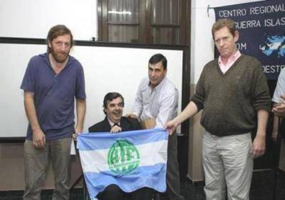 ATE homenaje� a los ex combatientes de Malvinas